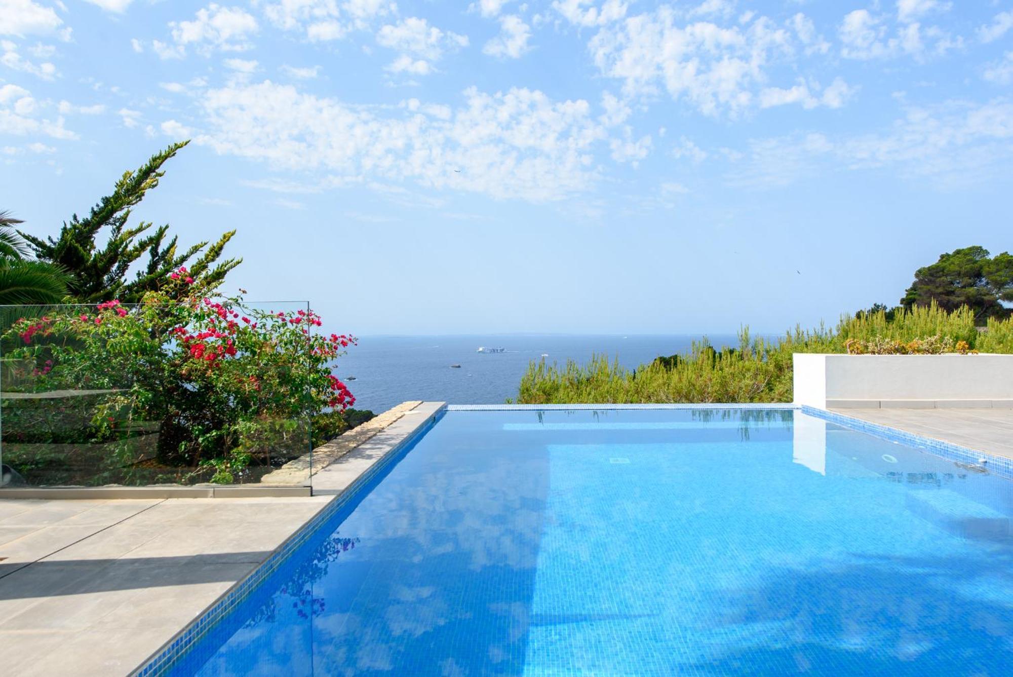 Villa Nineten Roca Llisa Exterior photo